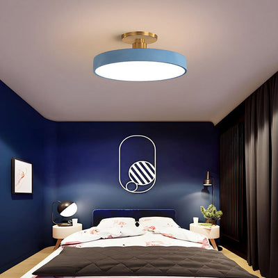 LuxLume | Moderne LED-Deckenleuchte mit edlen Goldakzenten