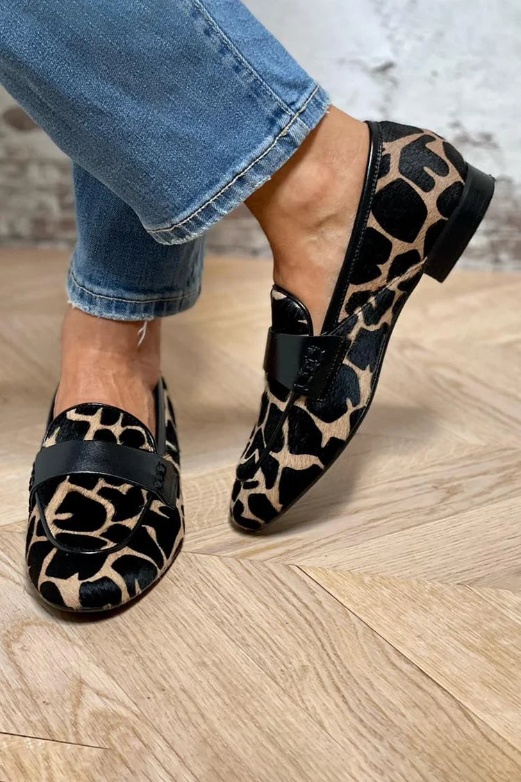 Jesmira - Bequeme und stilvolle Loafers mit Kuhmotiv