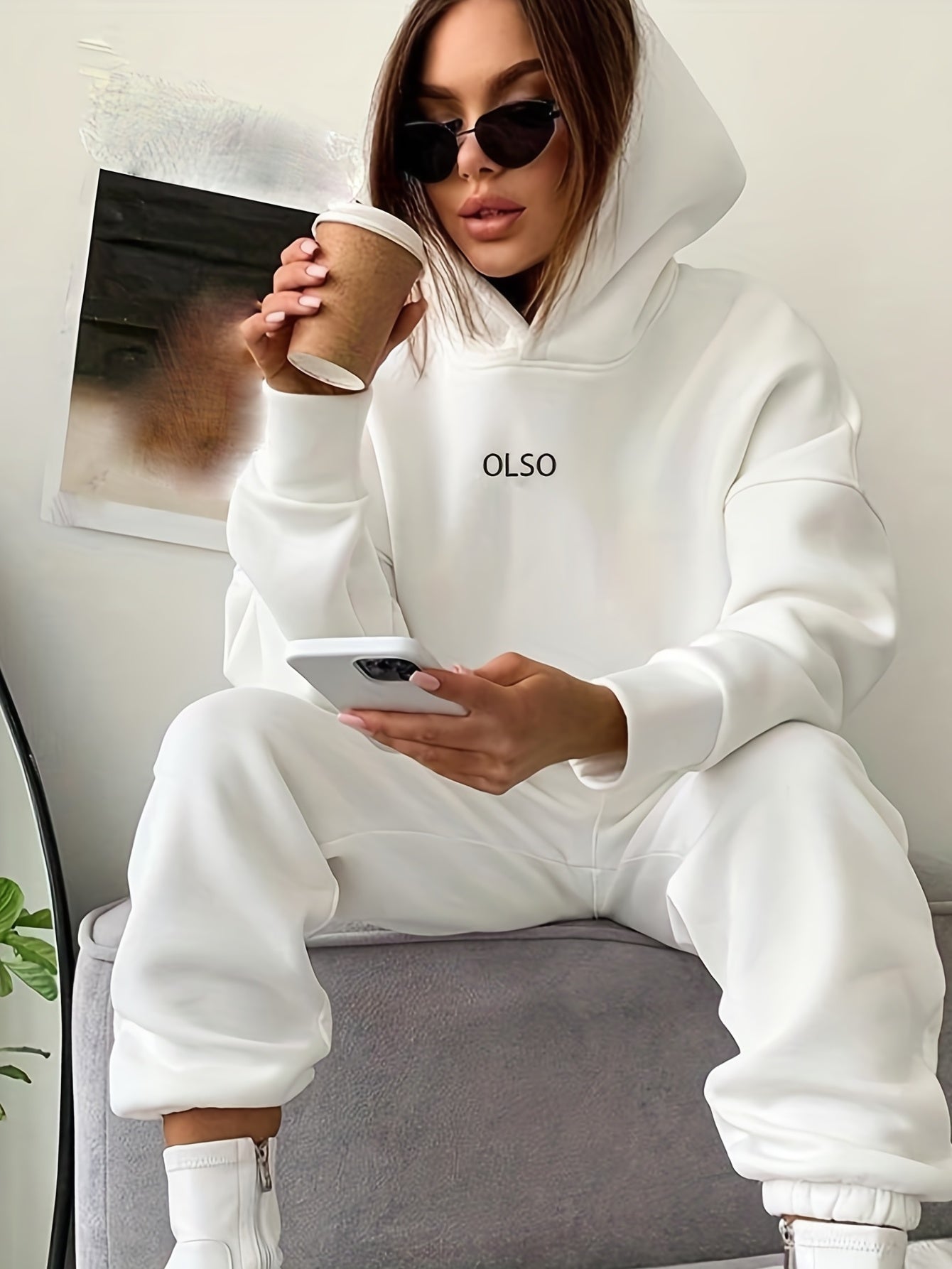 Elsa® | Set aus Kapuzenpullover und Jogginghose mit Buchstaben-Print