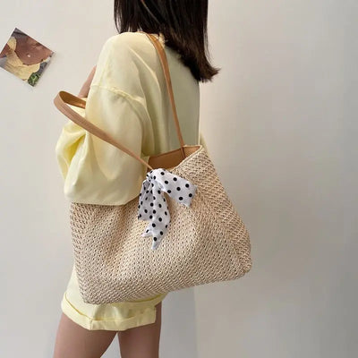 Clara - Geräumige Tasche im Bohème-Chic