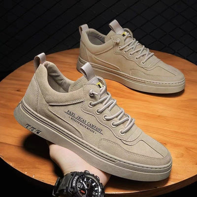 Klassische Turnschuhe für Herren