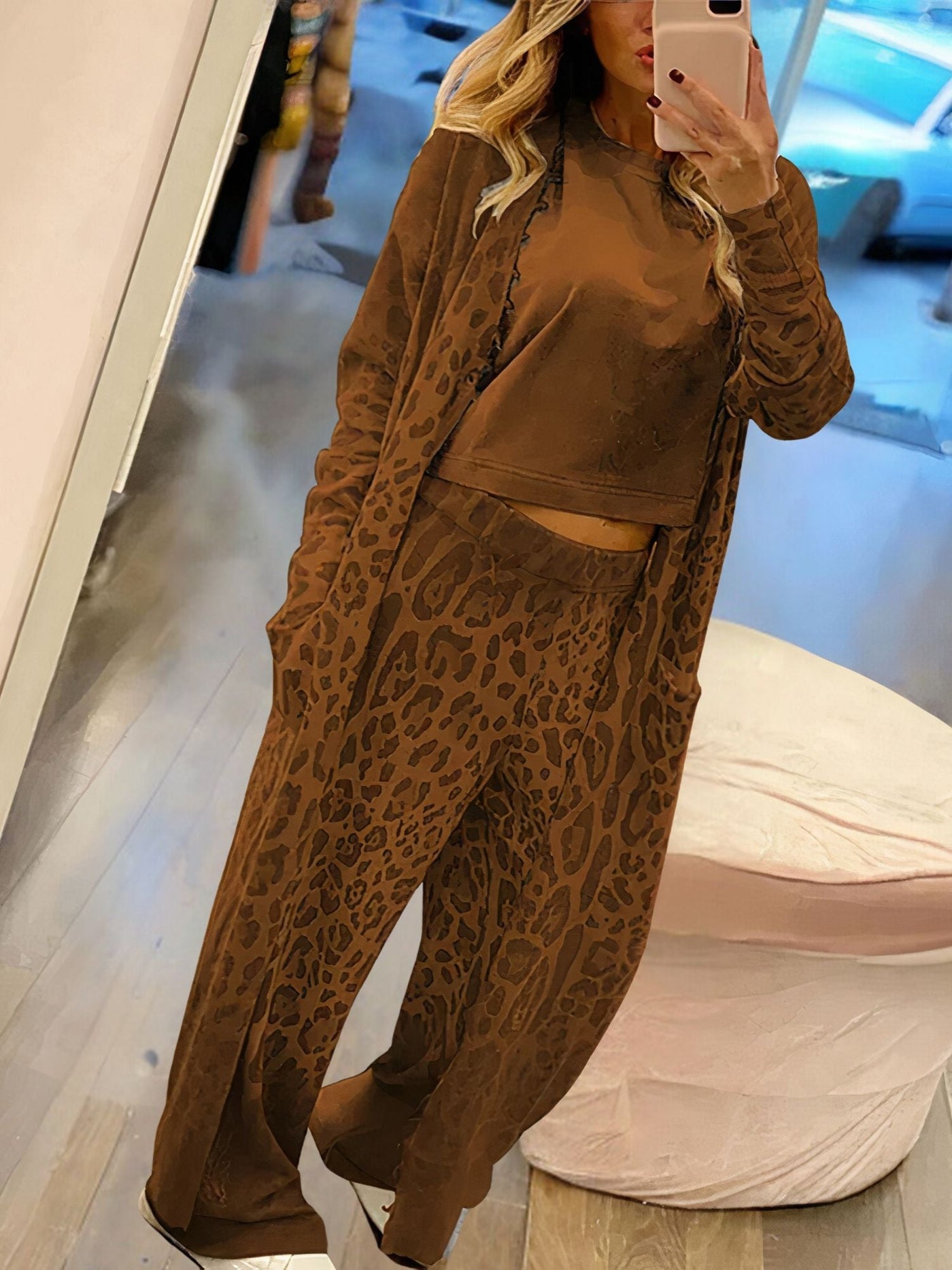 Set aus Strickjacke und Hose mit Leopardenmuster Cande