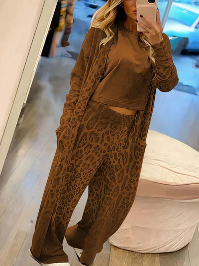 Set aus Strickjacke und Hose mit Leopardenmuster Cande