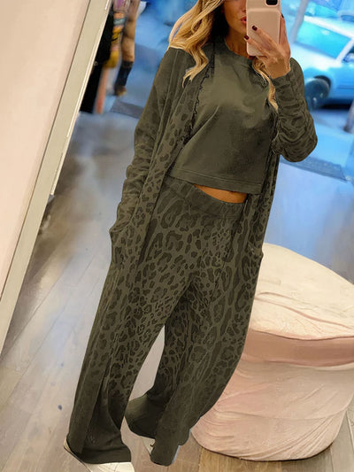 Set aus Strickjacke und Hose mit Leopardenmuster Cande