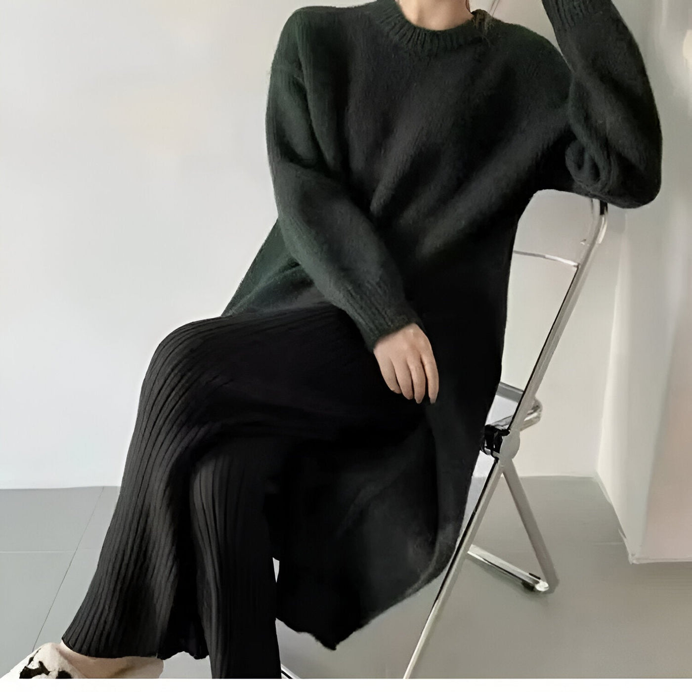 Saskia | Bequemes und stylisches Strickkleid mit V-Ausschnitt