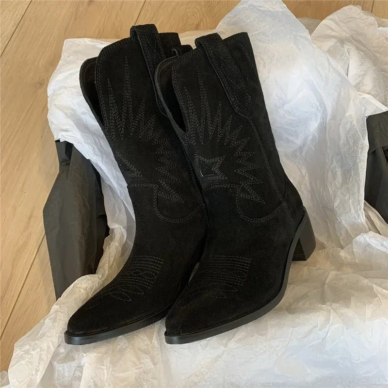Shae | 2024 Naturbestickte Damenstiefel Leder Handgefertigt