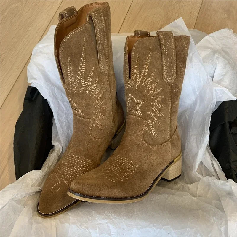 Shae | 2024 Naturbestickte Damenstiefel Leder Handgefertigt