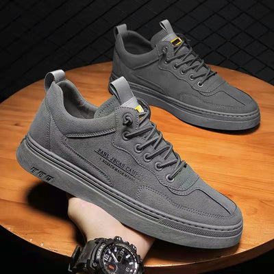 Klassische Turnschuhe für Herren