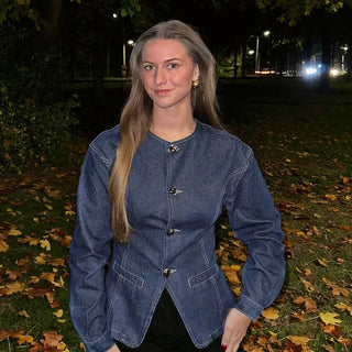 Dunkler Denim