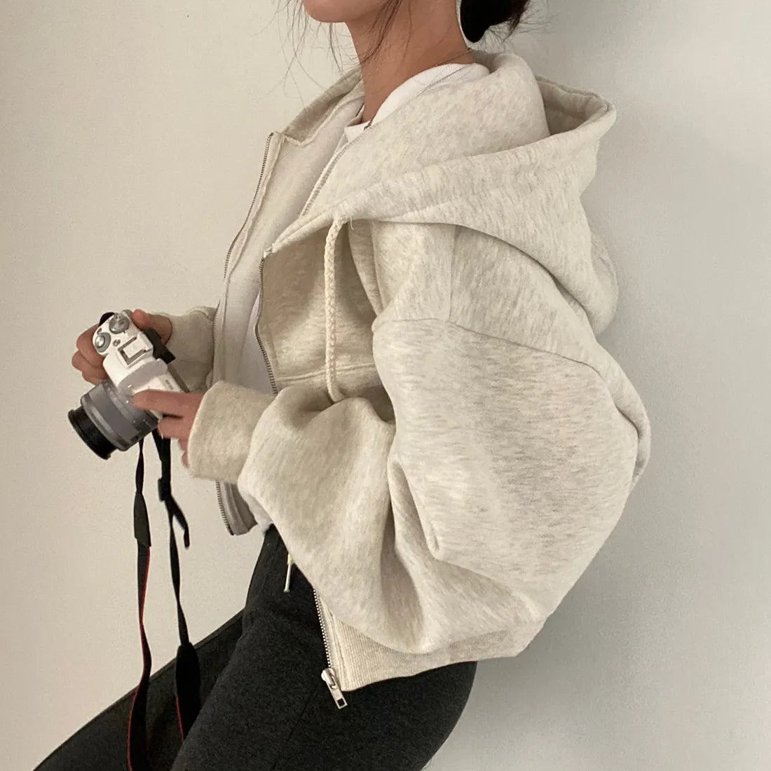 Lockere Jacke mit Kapuze für Damen