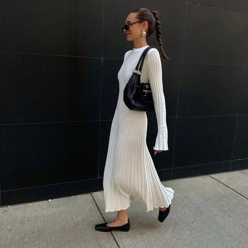 Mireya® | Gestricktes Maxikleid mit Schnürung