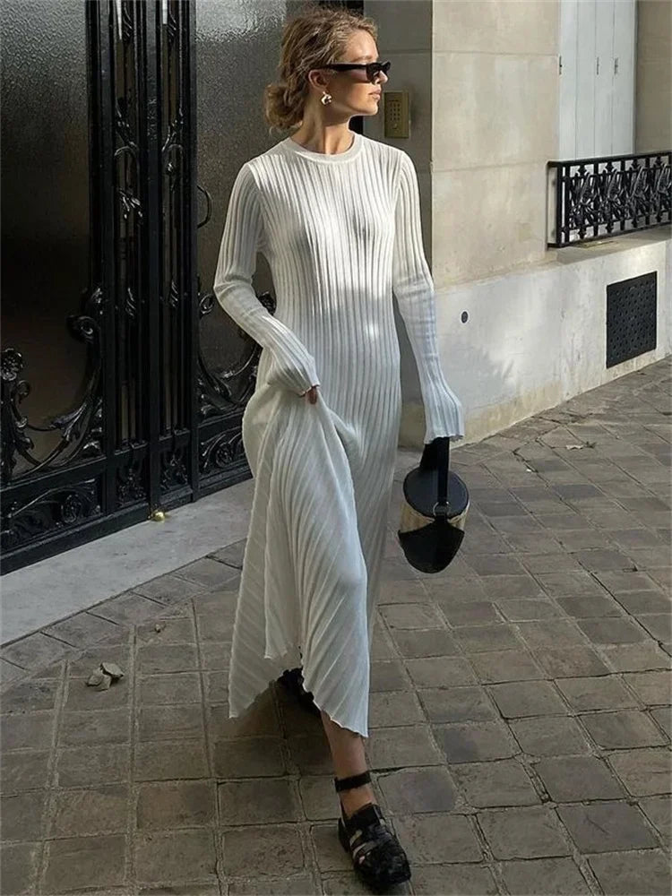Mireya® | Gestricktes Maxikleid mit Schnürung