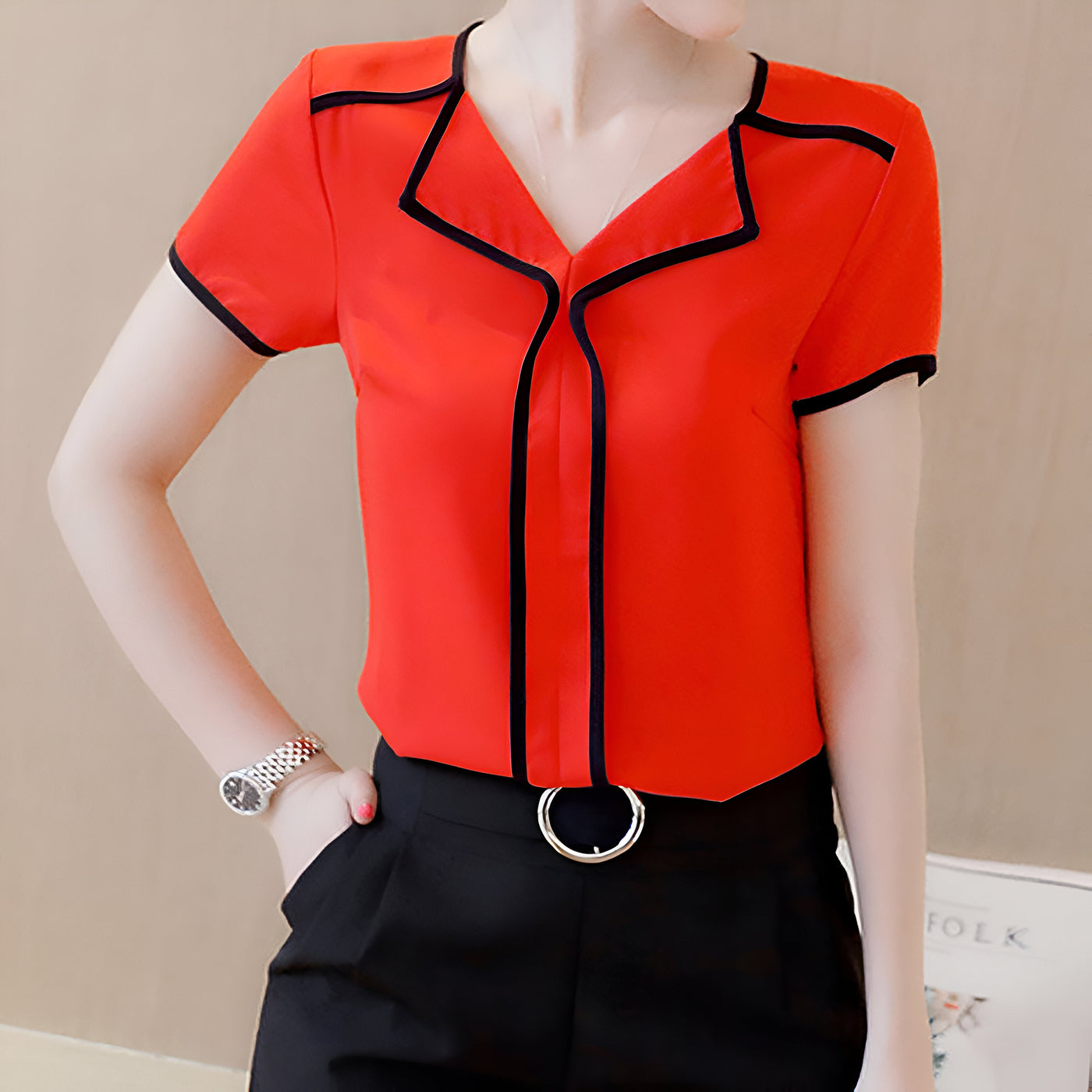 Pia | Elegante Chiffon-Bluse mit Knopfleiste