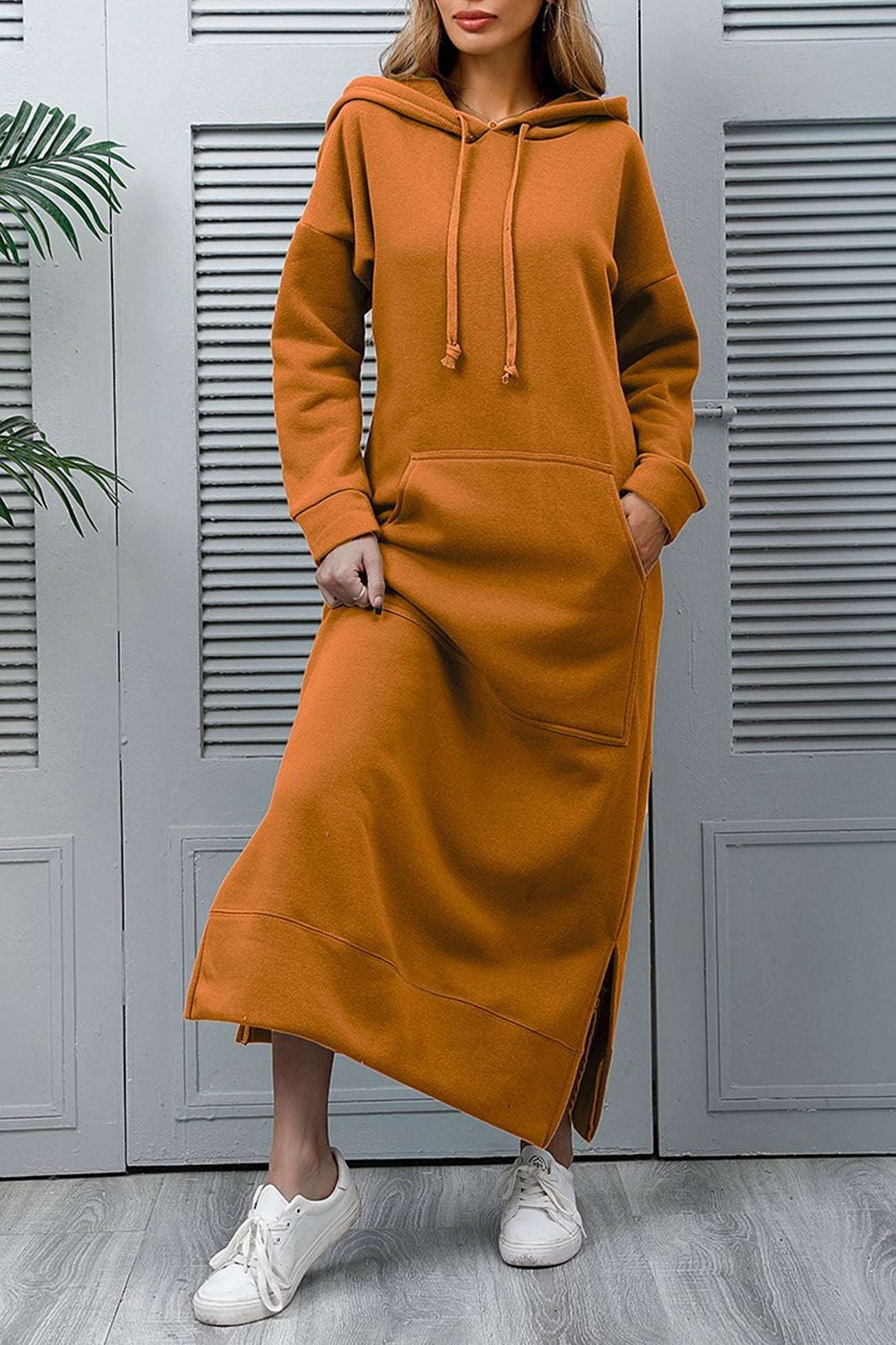Hoodie Kleid mit seitlichen Schlitzen Caitlyn
