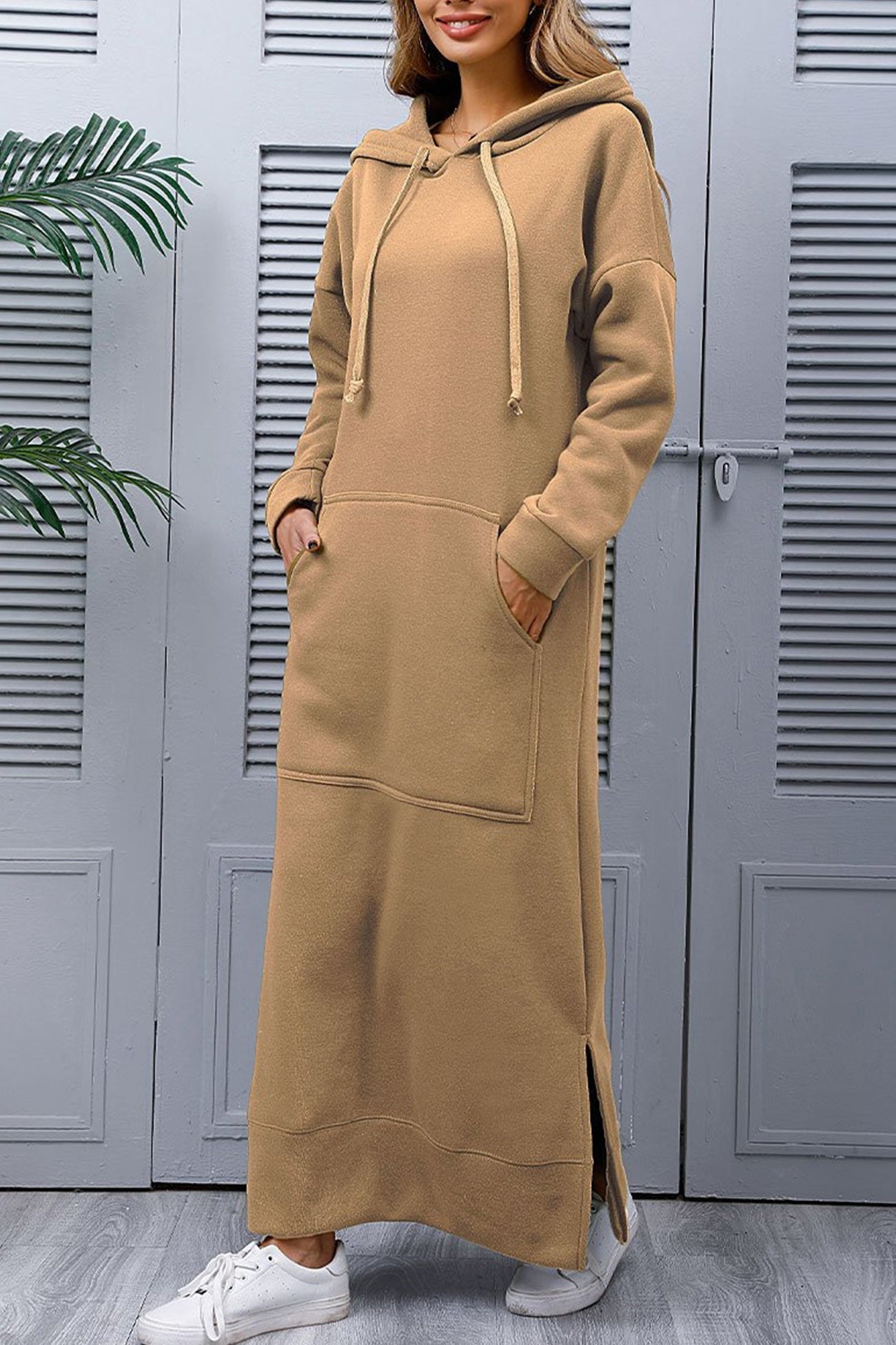 Hoodie Kleid mit seitlichen Schlitzen Caitlyn
