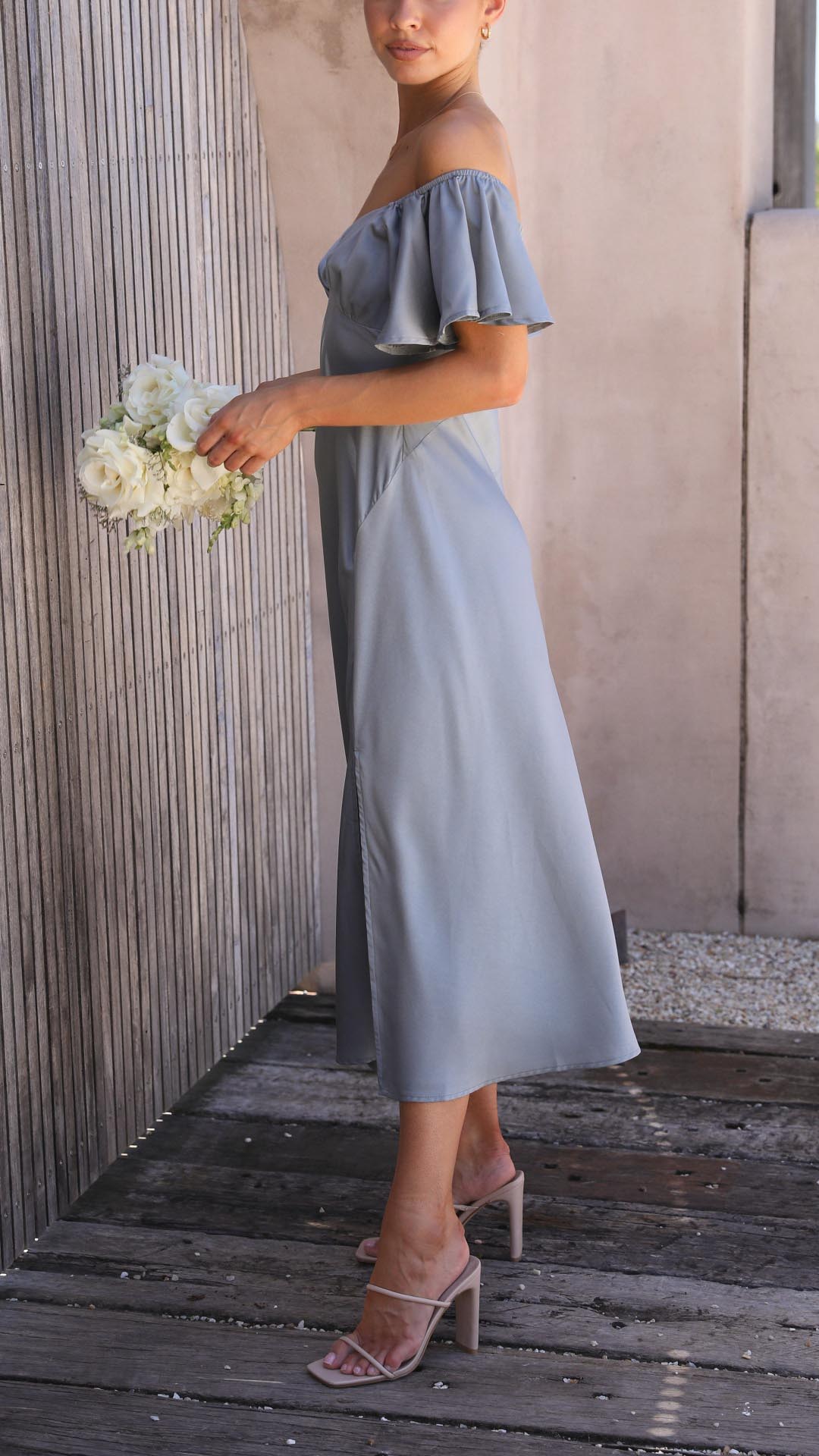 Nalani - Schulterfreies Maxikleid mit Schmetterlingsärmeln
