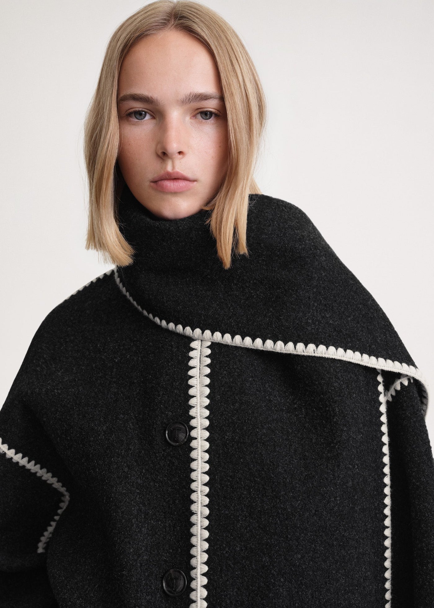 Fiona® | Premium-Jacke mit Seidenschal