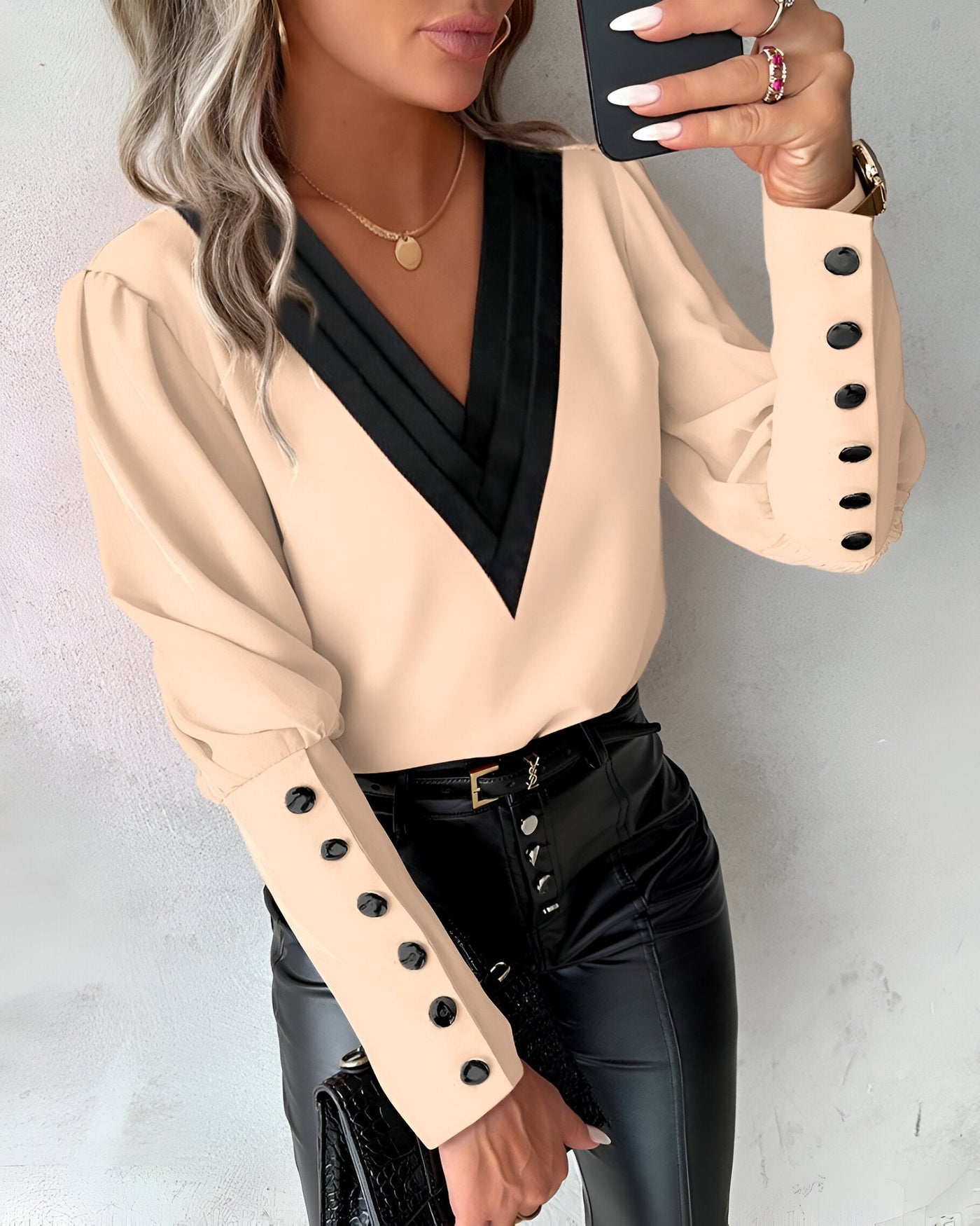 Maria | Elegante Bluse mit V-Ausschnitt und Farbblock-Design für einen mühelosen Stil