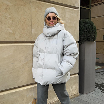 Gina® | Warme Steppjacke im modernen Stil mit abnehmbarer Kapuze