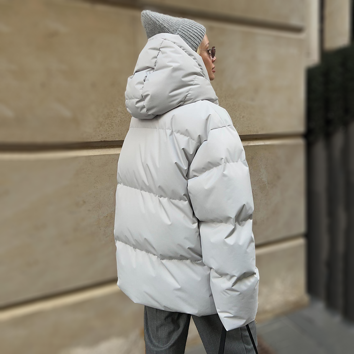 Gina® | Warme Steppjacke im modernen Stil mit abnehmbarer Kapuze