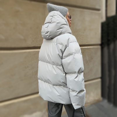 Gina® | Warme Steppjacke im modernen Stil mit abnehmbarer Kapuze