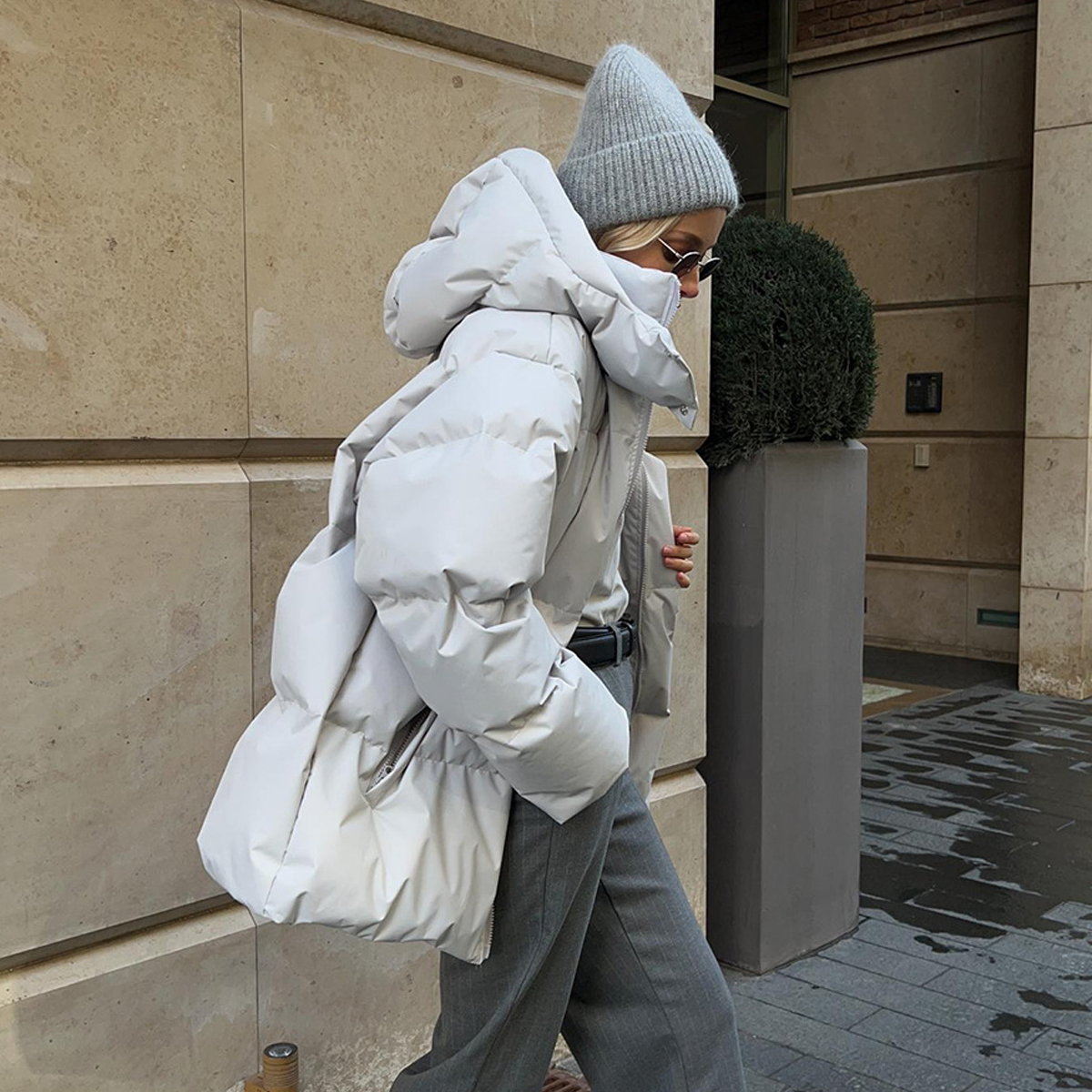 Gina® | Warme Steppjacke im modernen Stil mit abnehmbarer Kapuze