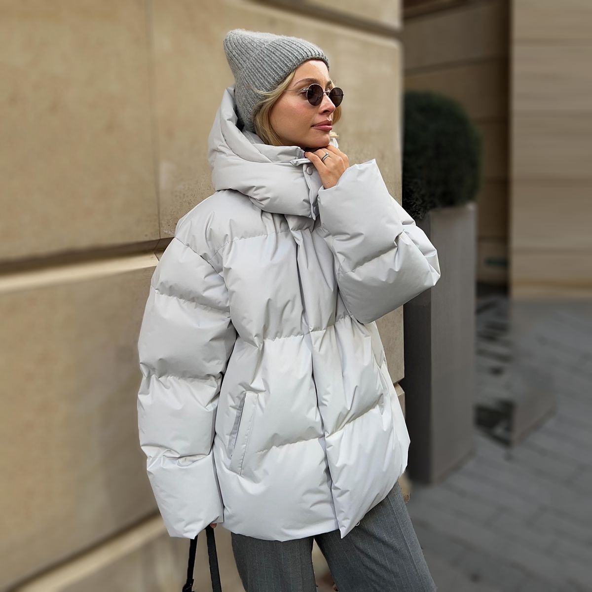 Gina® | Warme Steppjacke im modernen Stil mit abnehmbarer Kapuze