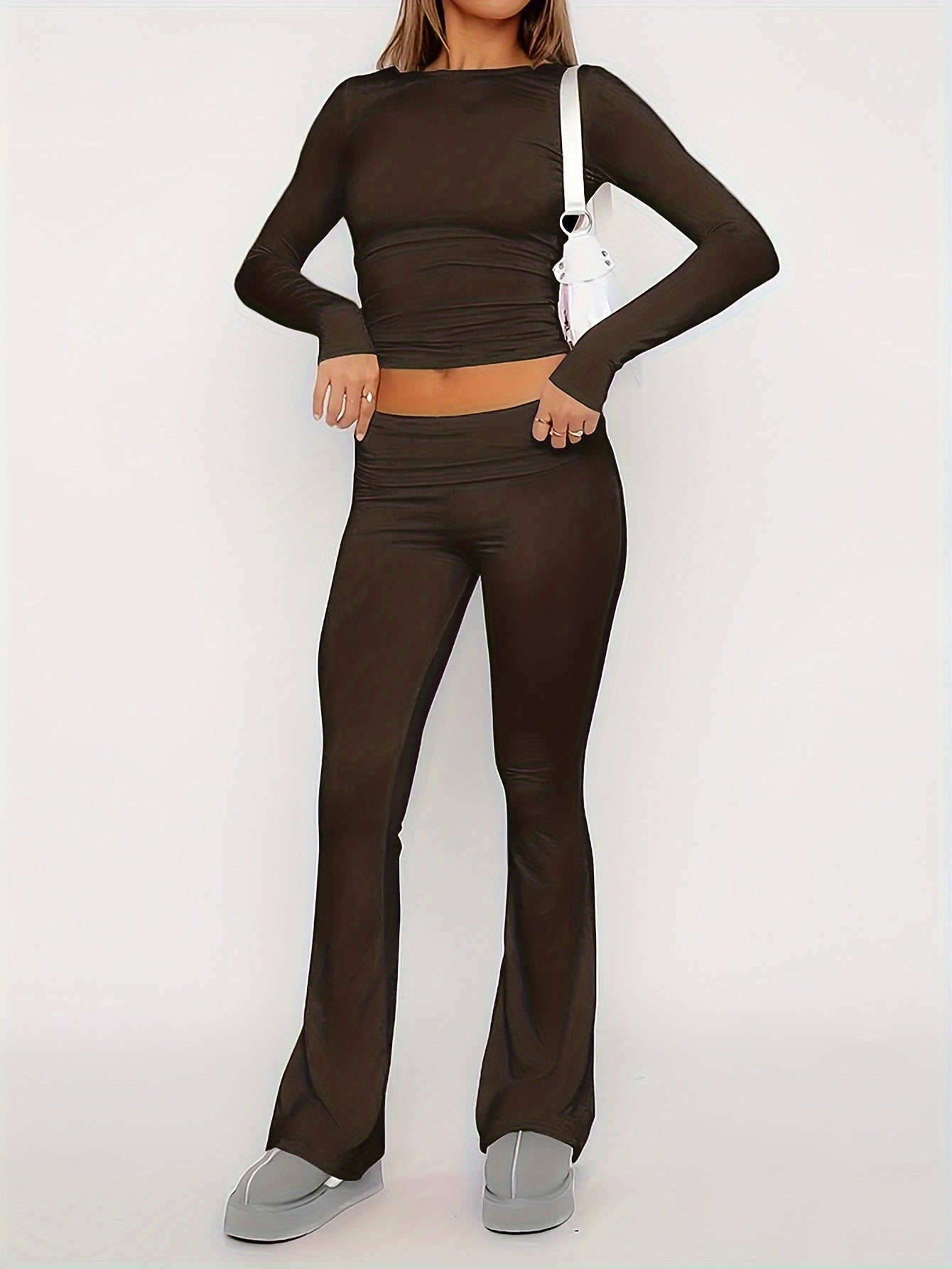 Elena® | Slim-Fit-Lounge-Set mit bauchfreiem Top und Schlaghose