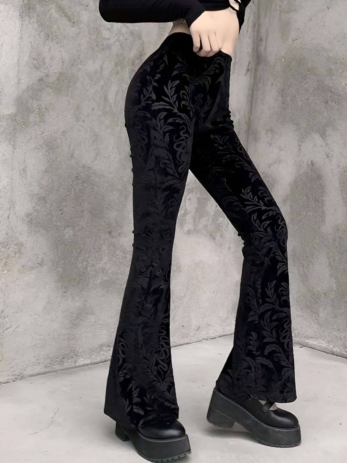 Bianca | Elegante Gothic Floral Schlaghosen