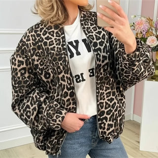 Braun mit Leopard