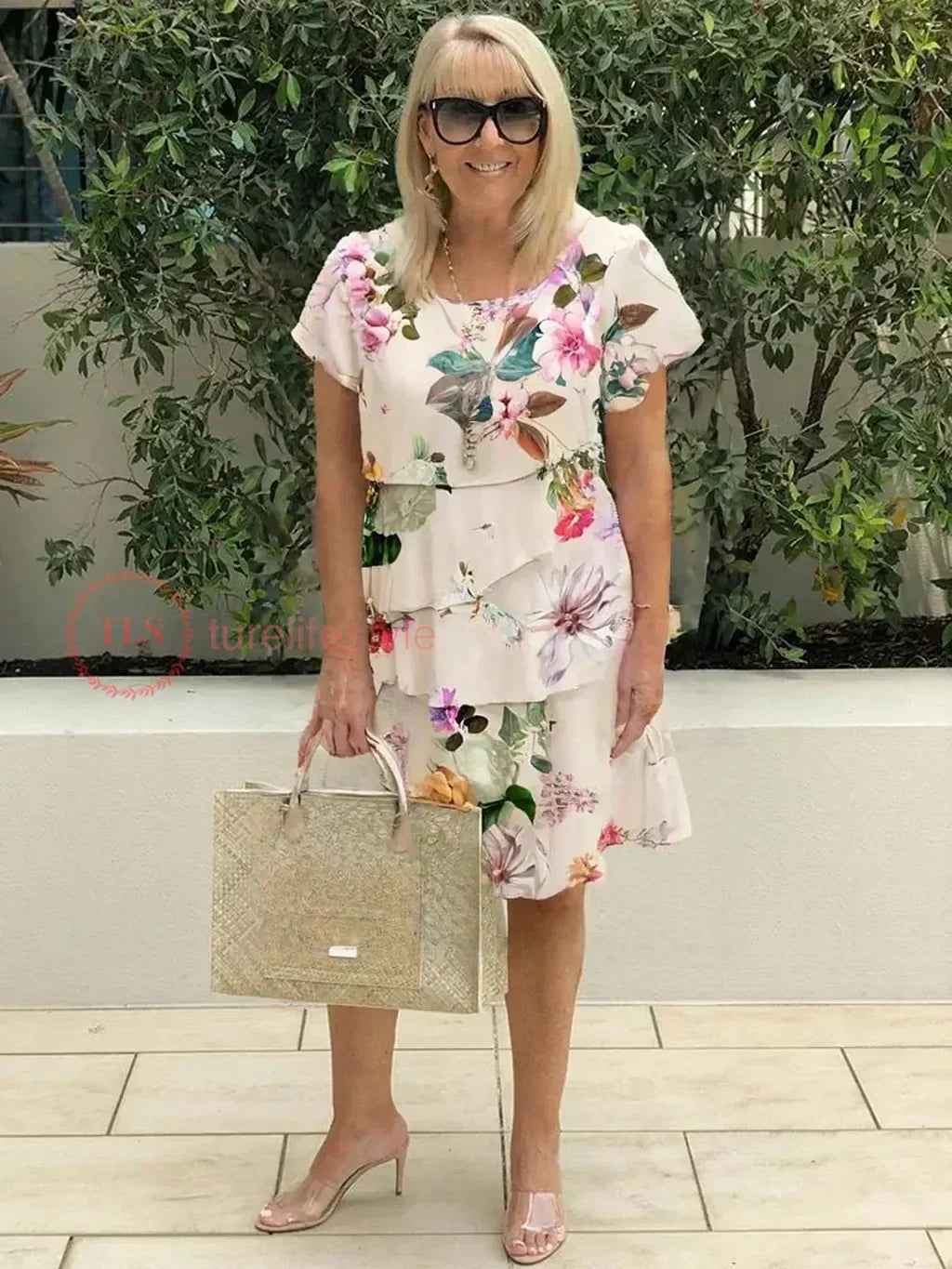 PLISSEE KLEID MIT RÜSCHEN UND BLUMENMUSTER