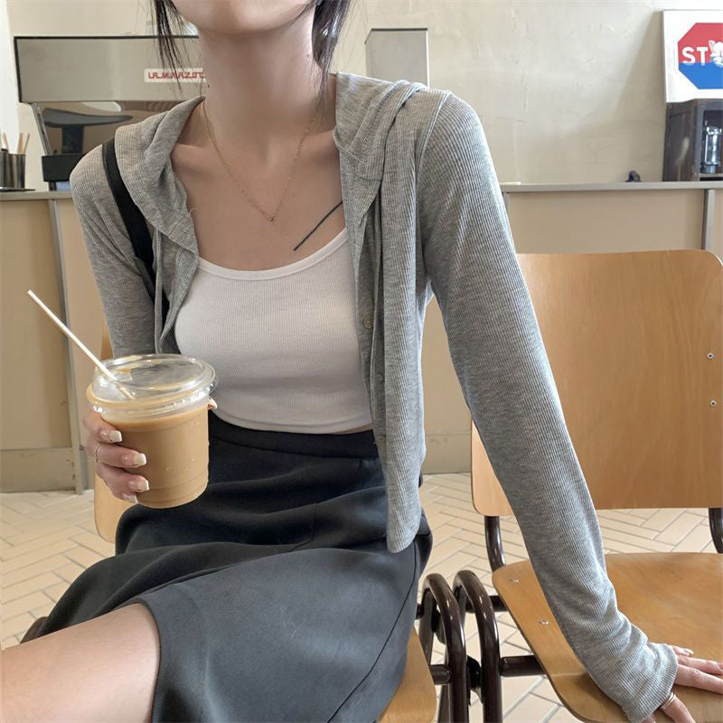 Alix | Gemütliche graue Strickjacke mit Kapuze
