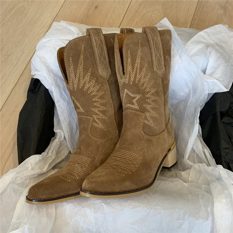 Shae | 2024 Naturbestickte Damenstiefel Leder Handgefertigt