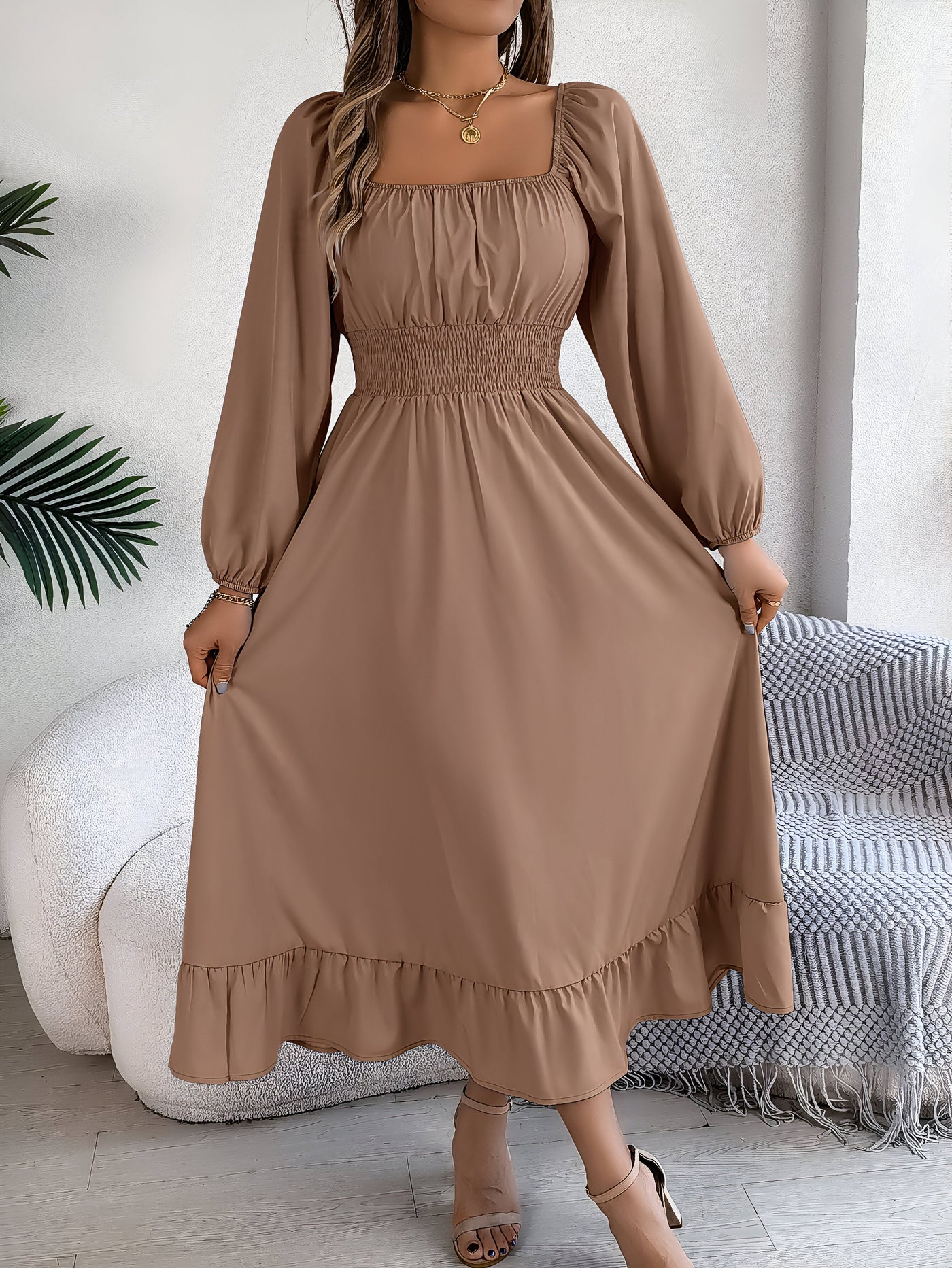 Sarah | Elegantes Hochtaillen-Brautjungfernkleid mit Rüschen