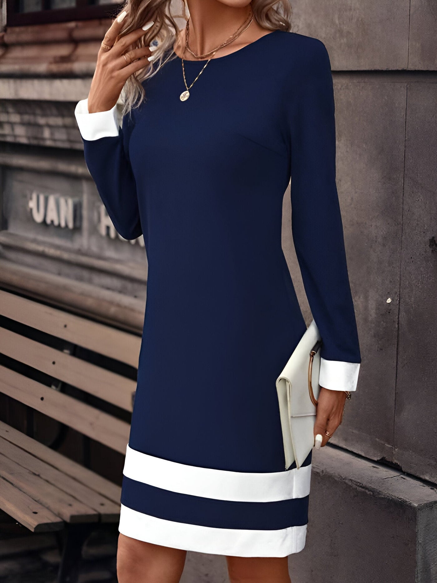 Apollonia | Lässiges Strick-Midi-Kleid mit Rundhalsausschnitt, Schlitz & Langärmeln